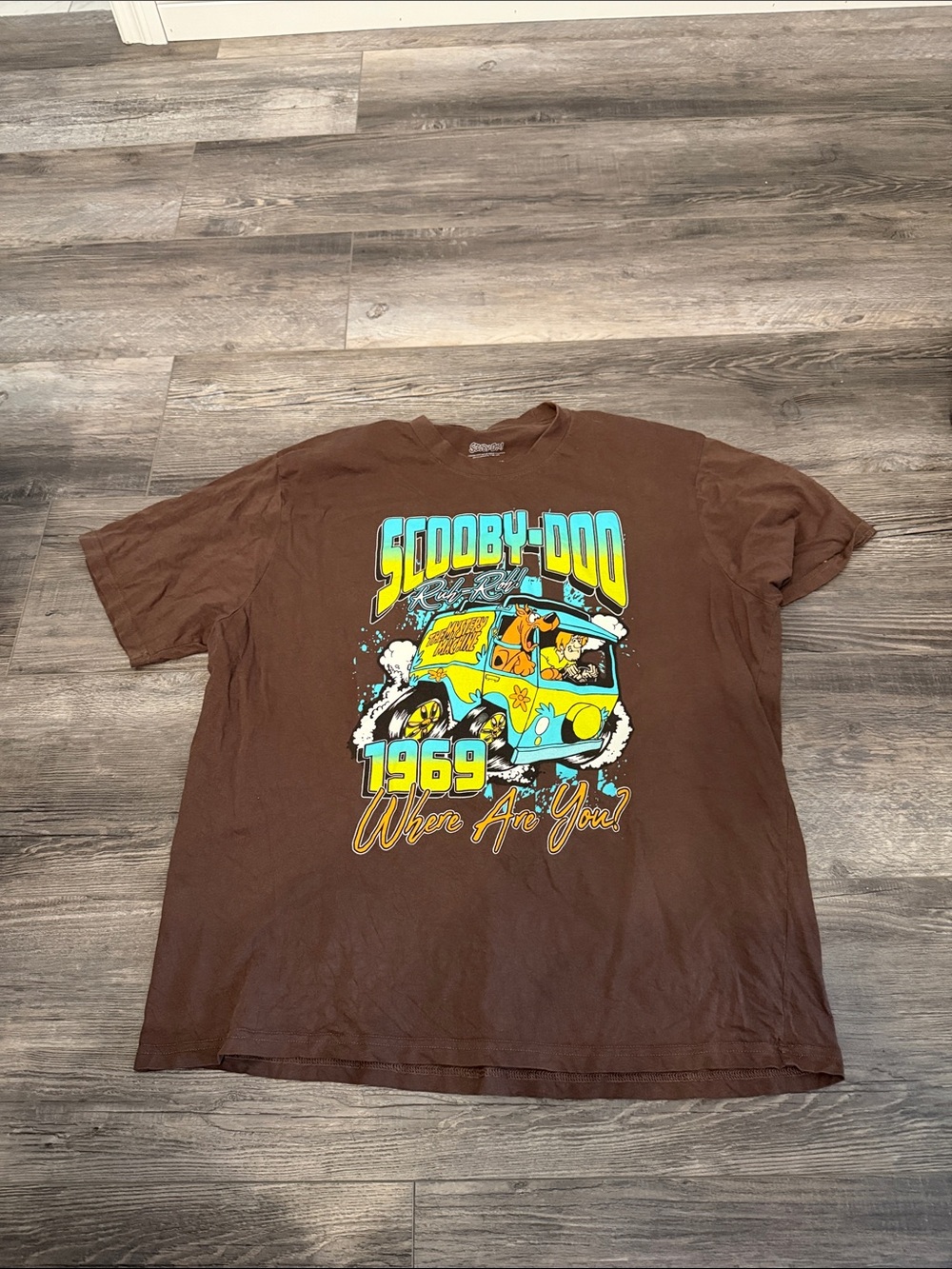 Scooby-Doo Brown Graphic Tee - Retro Van Design